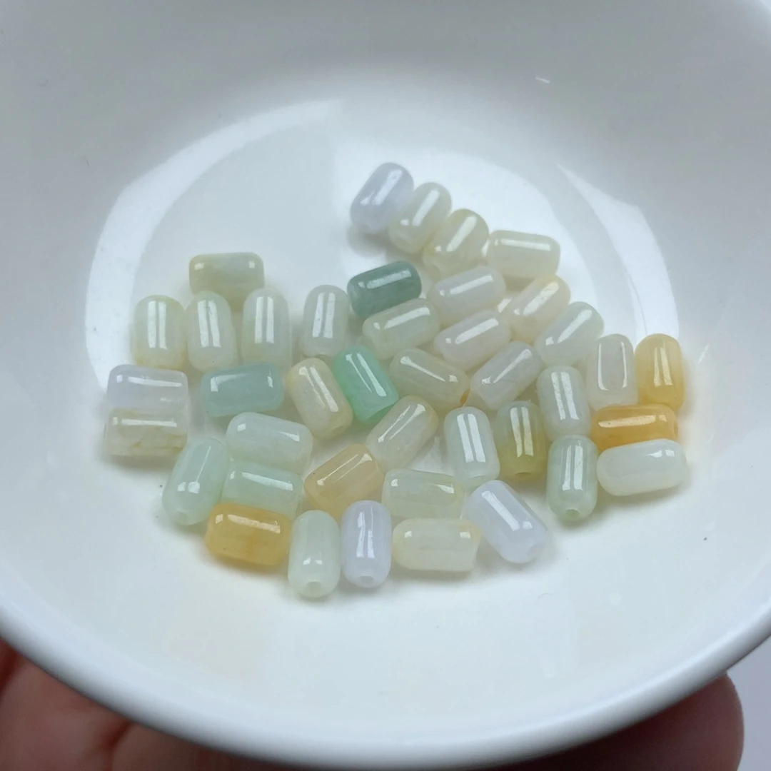 翡翠颈饰未镶嵌卡3✖️6。胶囊珠。单圈。35➕5颗