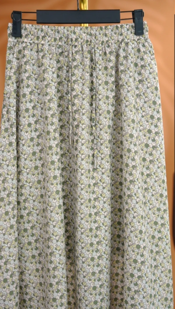 简约时尚松紧高腰裙2025夏季新款宽松透气轻薄款半身裙