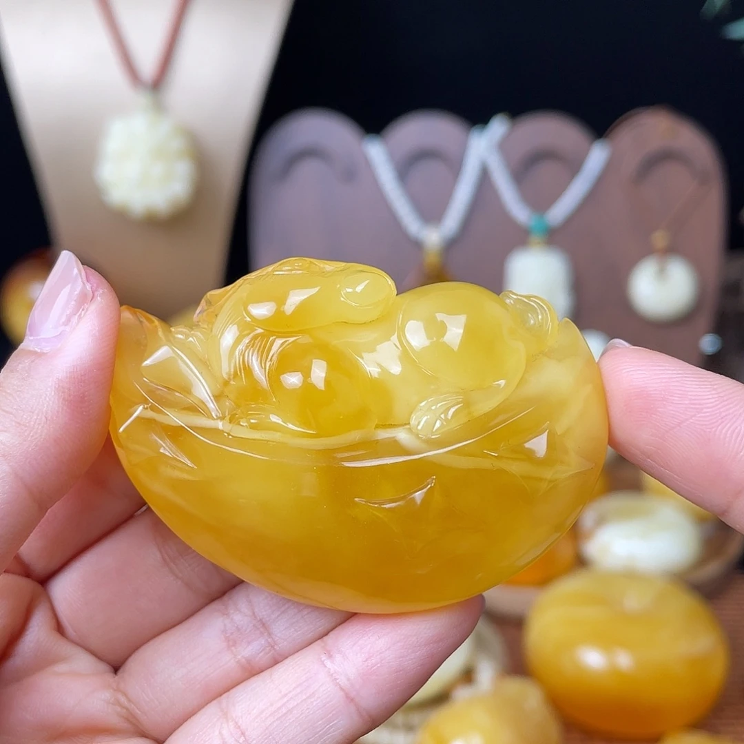 琥珀未镶嵌珠宝奇石