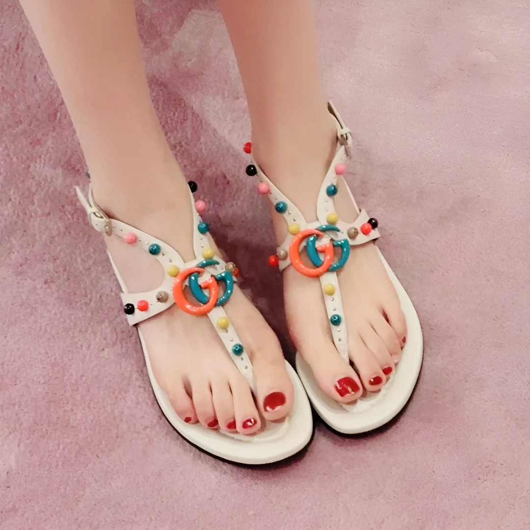 未使用 GUCCI/古驰 全新女鞋 拼色串珠民族风夹趾款平底凉鞋 36码