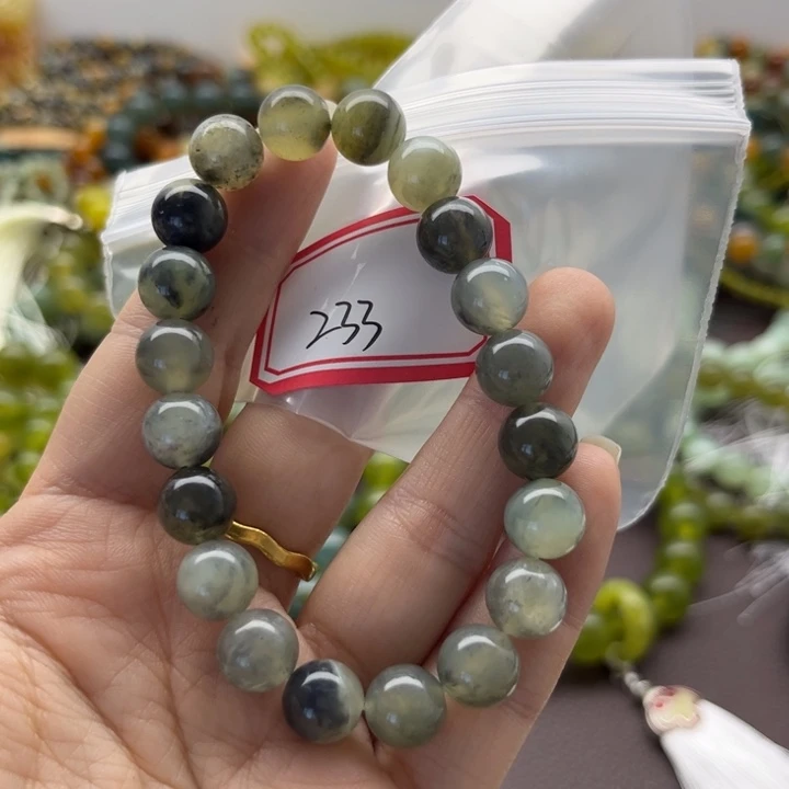 未镶嵌蛇纹石玉手链