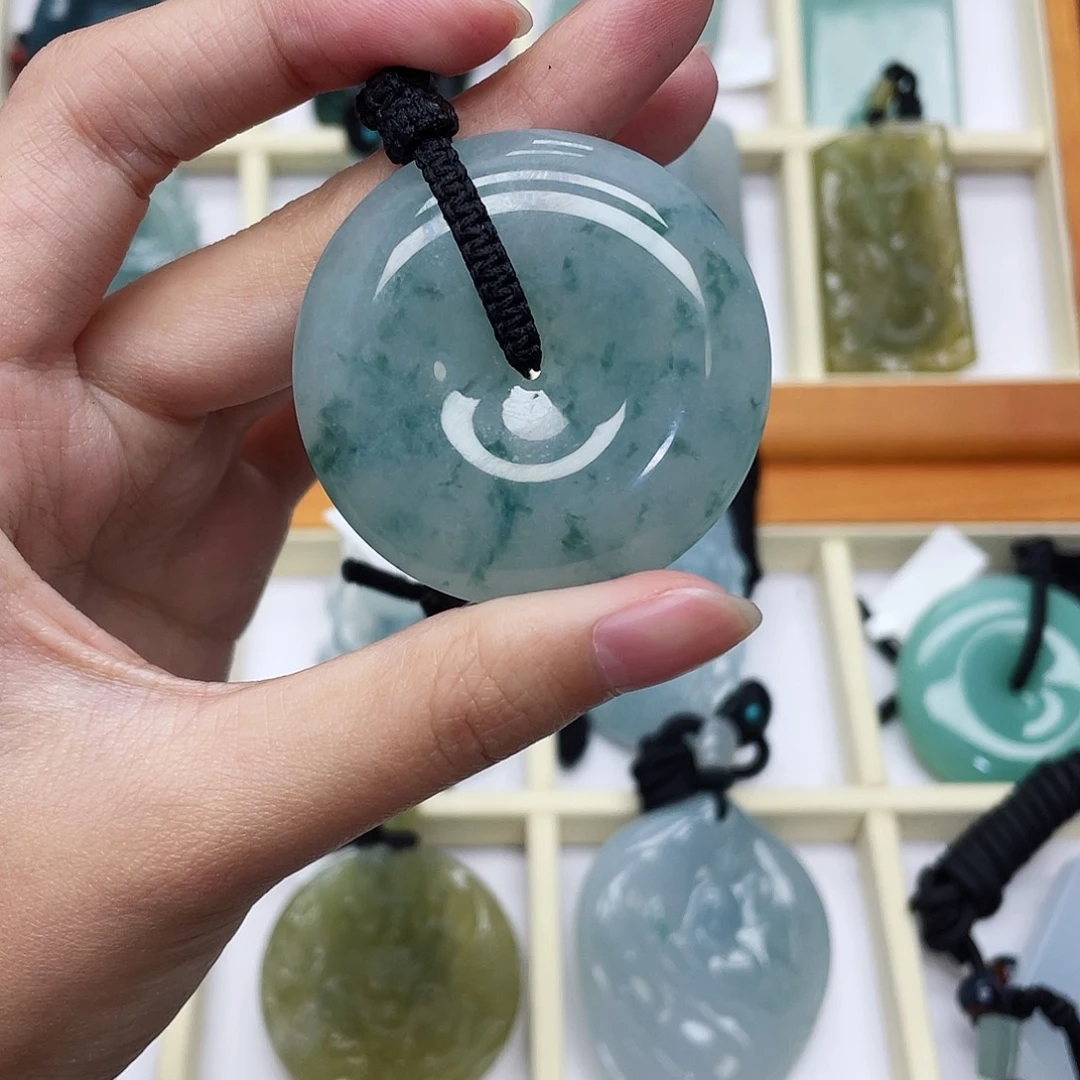 卧***胆未镶嵌挂件翡翠天然缅甸翡翠A货平安扣