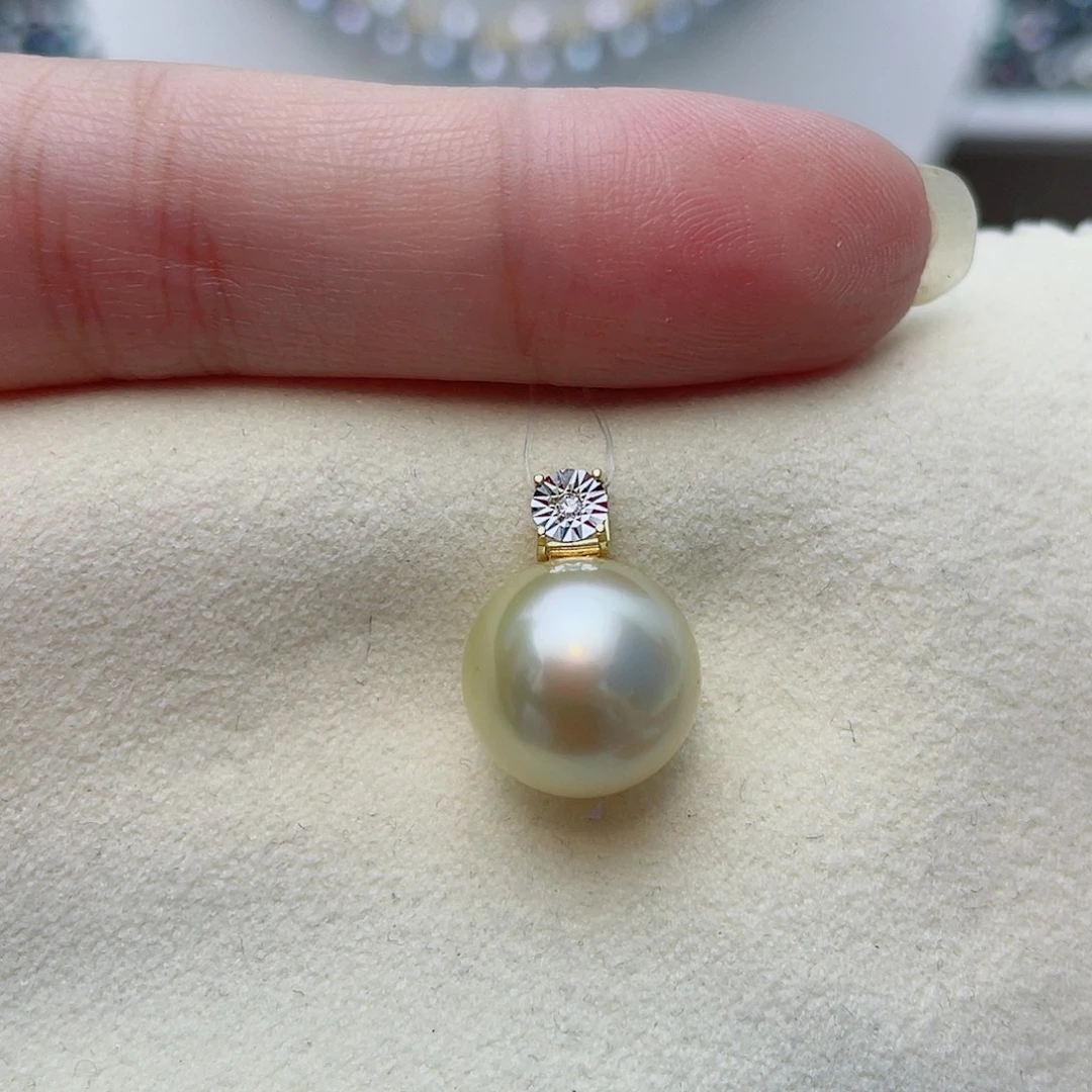 18K金镶嵌颈饰海水珍珠w74