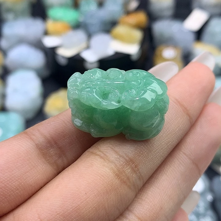 翡翠未镶嵌颈饰天然缅甸翡翠