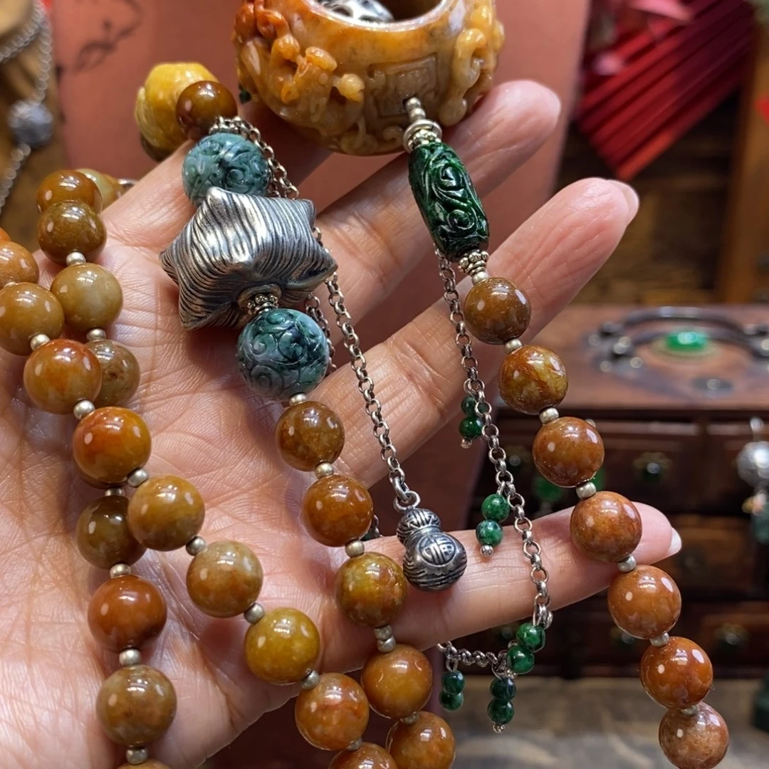 翡翠吊坠(赠链)未镶嵌