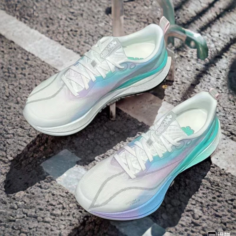 赤兔8PRO跑鞋秋季新款2025学生专业训练碳板跑步鞋减震运动鞋男童