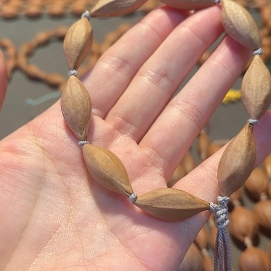 是***.1.1小柳叶手串开福利