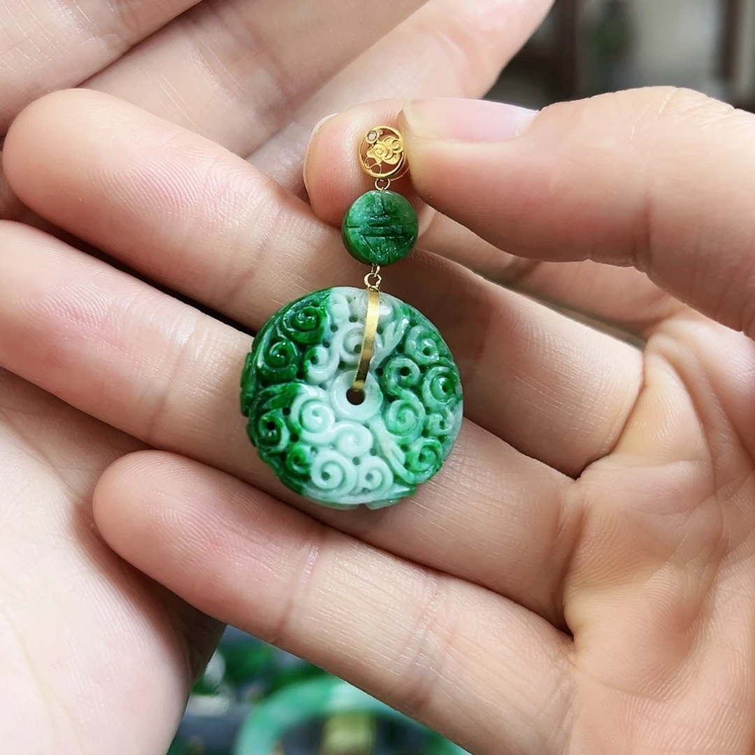 翡翠颈饰18K金镶嵌吊坠