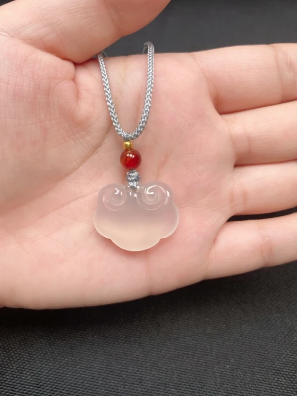 天然玛瑙玉髓吊坠如意祥云锁挂件高冰高透男女款配绳多样性发货