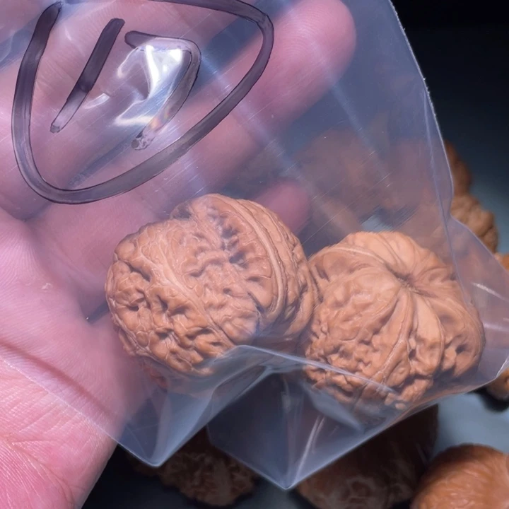 文玩核桃吊坠17呃呃呃