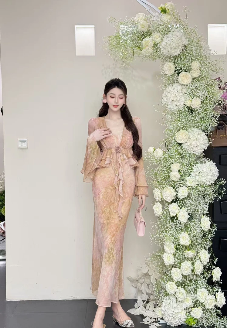 （粉樱琉彩）小雨法式设计连衣裙套装