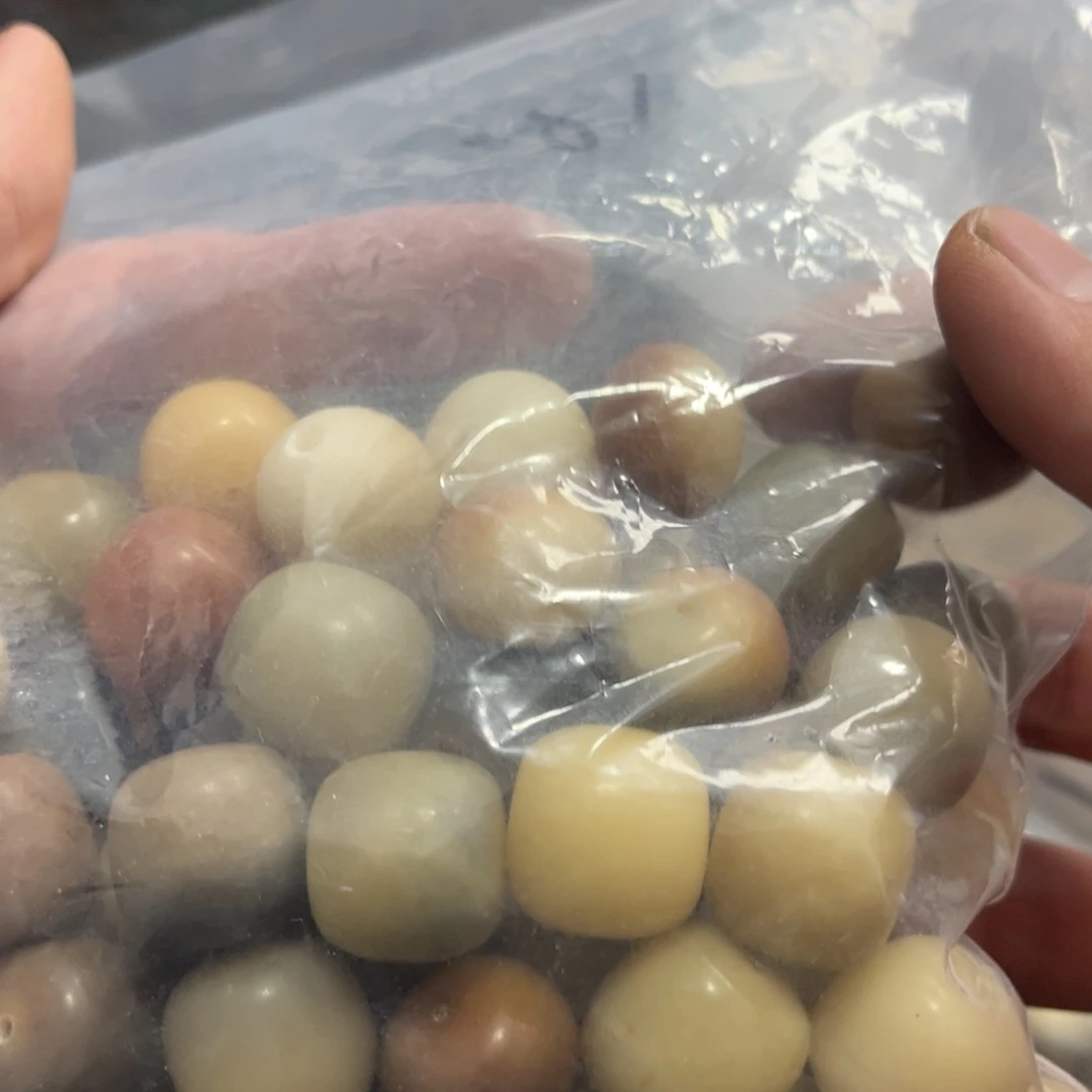 【闪购商品】白玉菩提吊坠z17-19/锅底混微瑕