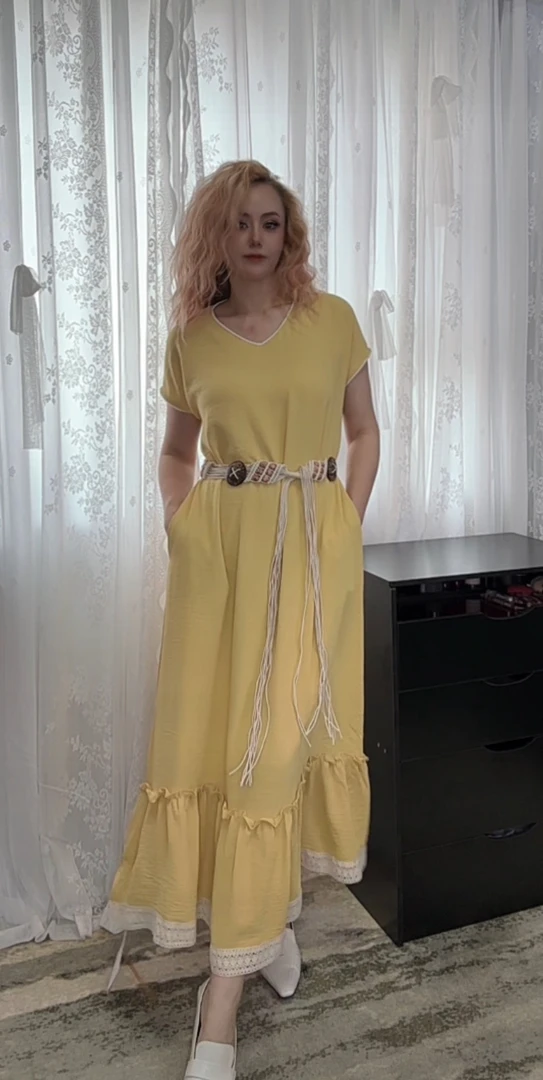 腰带宽松版休闲绣花连衣裙