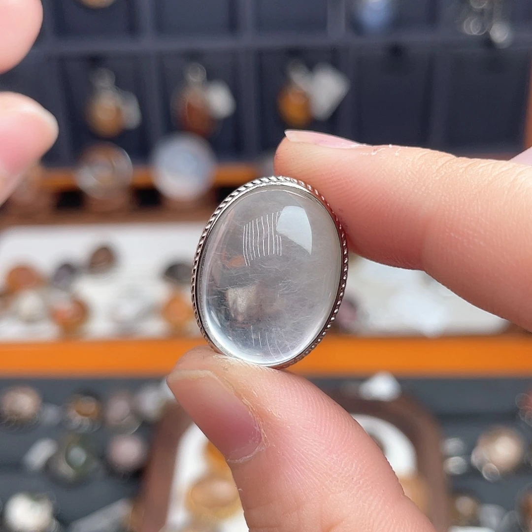 水晶颈饰银S925镶嵌有*?