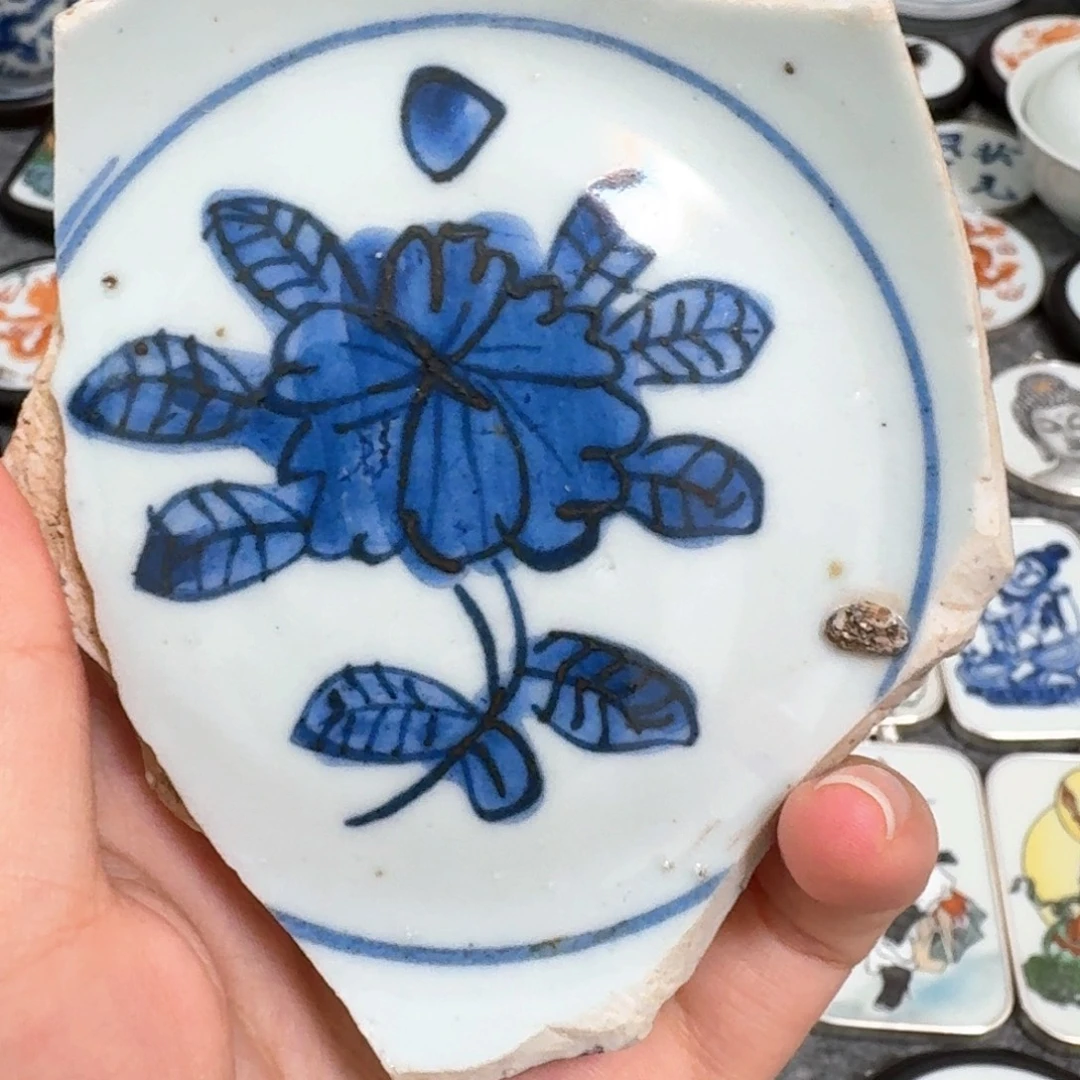瓷片青花桃子破碗底瓷片