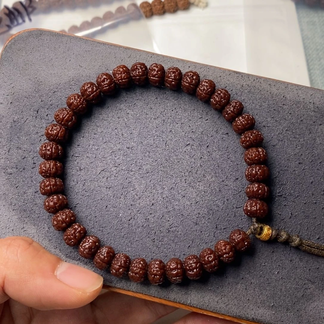 ****～吊坠猴头核桃老树