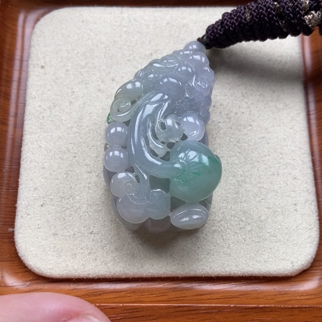 翡翠未镶嵌颈饰如意貔貅吊坠