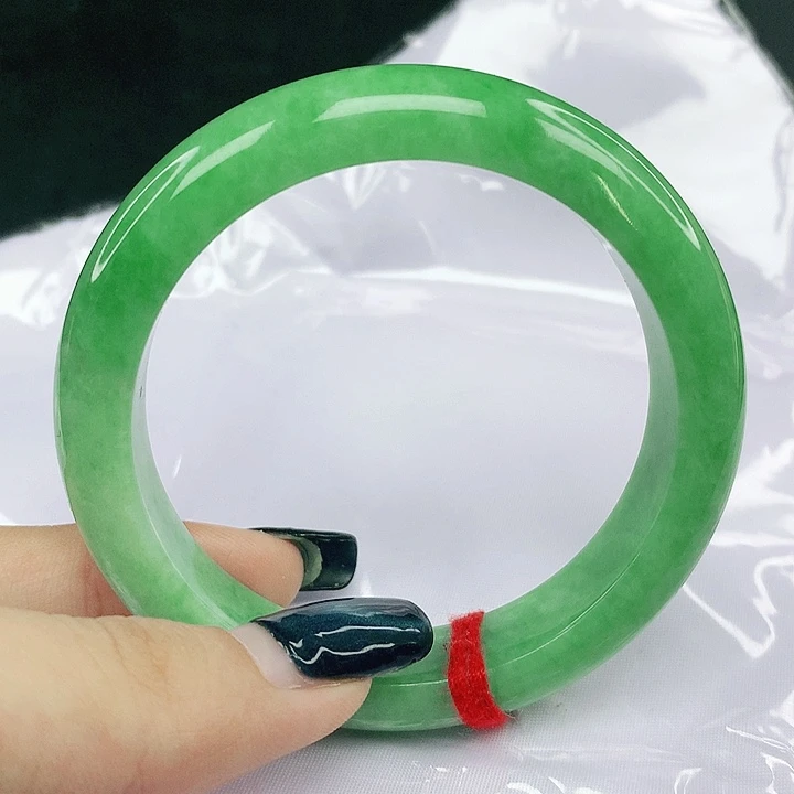 翡翠手镯未镶嵌圈55.5，1506