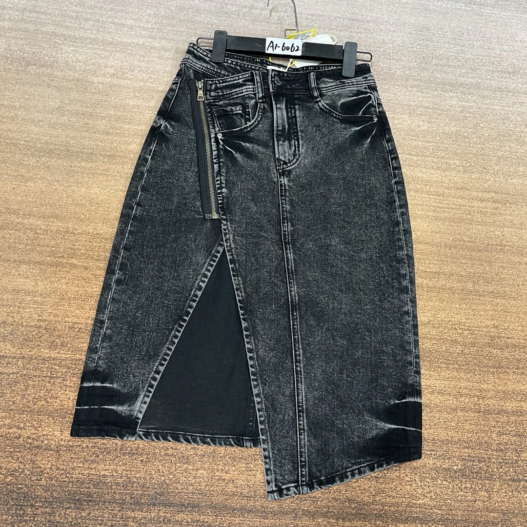 A1-6062 新款 黑灰色美式小众不规则设计超酷中裙 有弹（不换退）