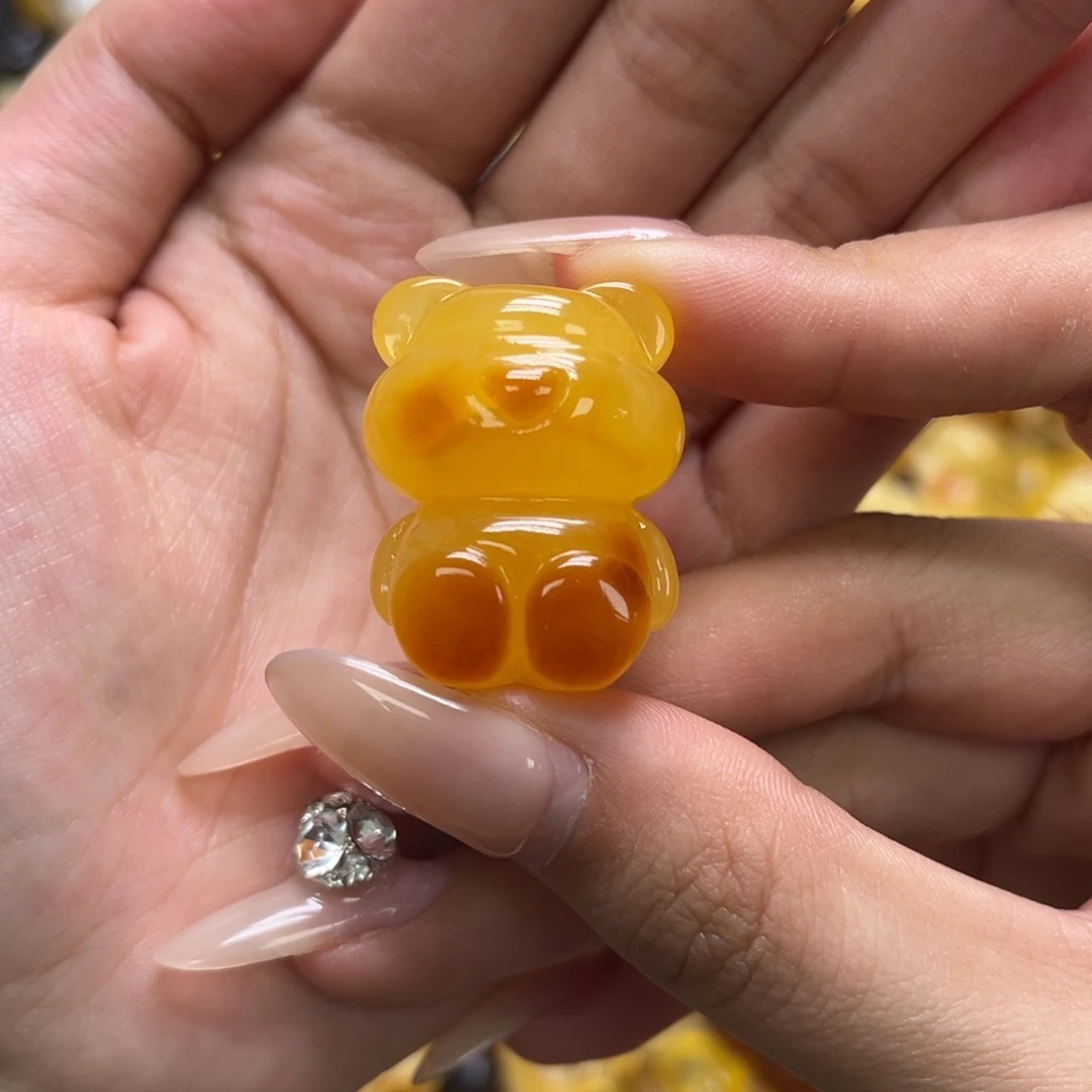 琥珀未镶嵌裸石天然琥珀胶皮熊微瑕
