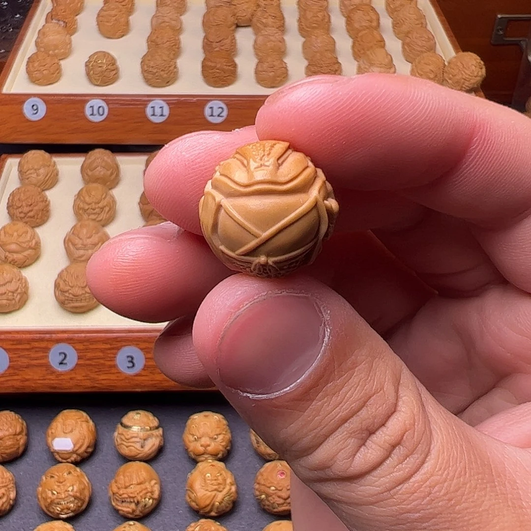 猴头核桃吊坠?金蝉