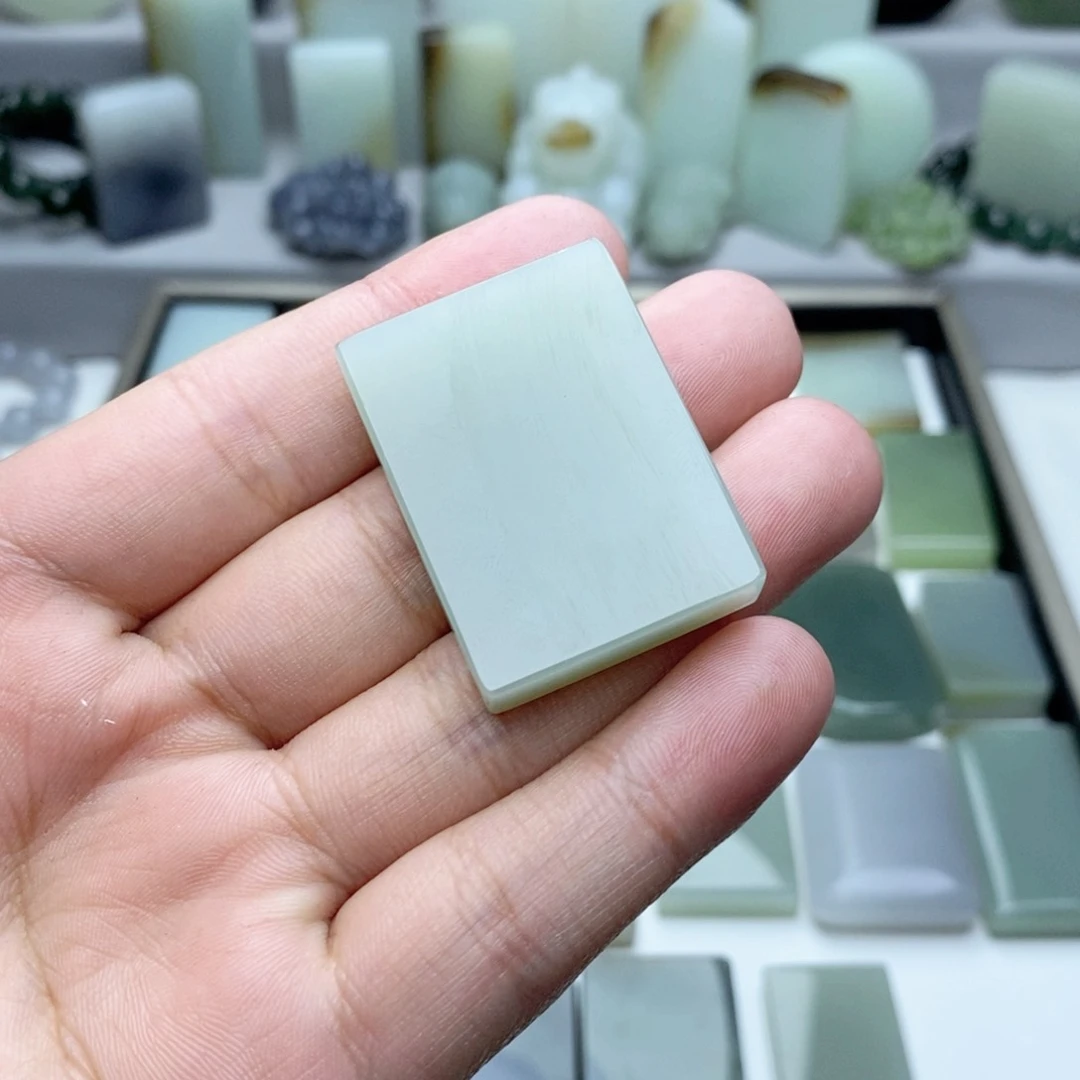 和田玉颈饰未镶嵌柿*圆