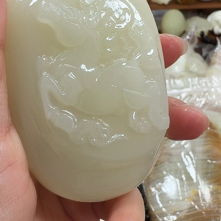 水***哥砖雕石头手把件不退不换