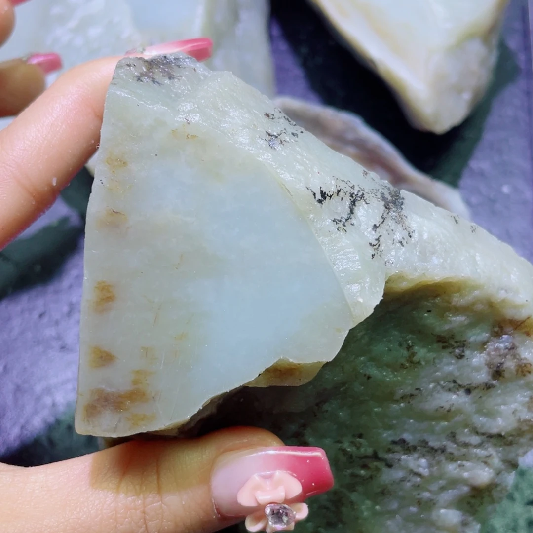 和田玉未镶嵌珠宝半成品