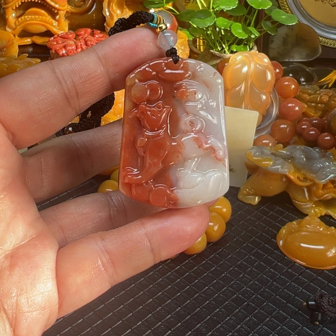 石英质玉未镶嵌颈饰