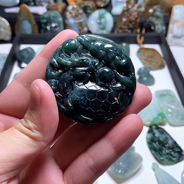 薄***糖翡翠未镶嵌颈饰翡翠a货