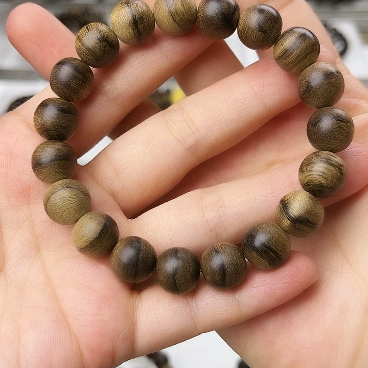 手串沉香宏****）越南芽庄老白棋古董窖藏樱子瘤疤虎斑纹