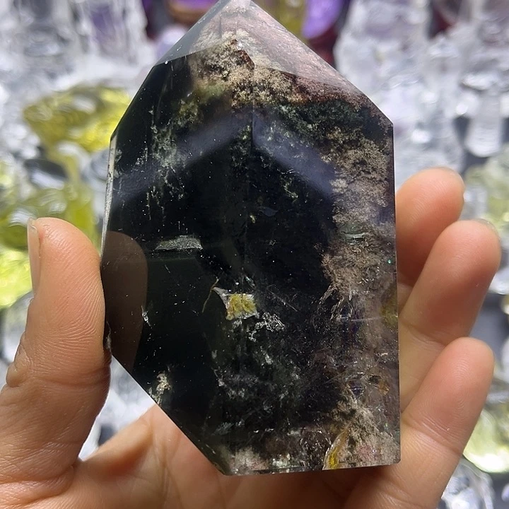 水晶摆件未镶嵌日****々摆件