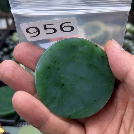 和田玉未镶嵌珠宝半成品