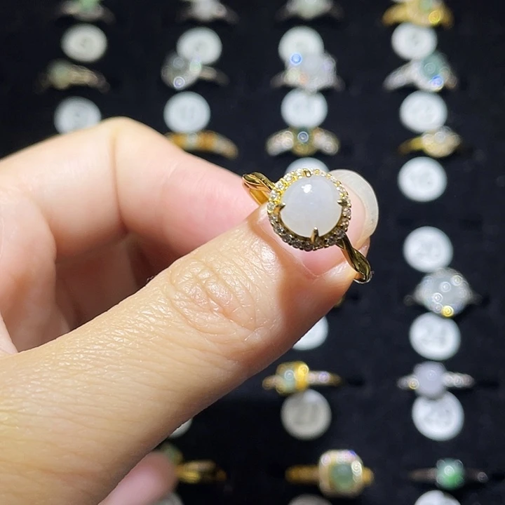 翡翠未镶嵌戒指戒指