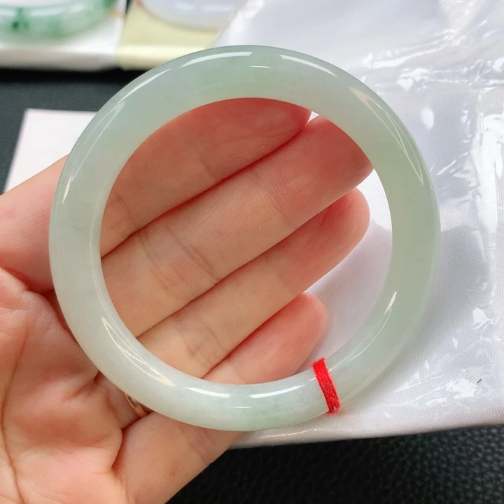 翡翠手镯未镶嵌54圆