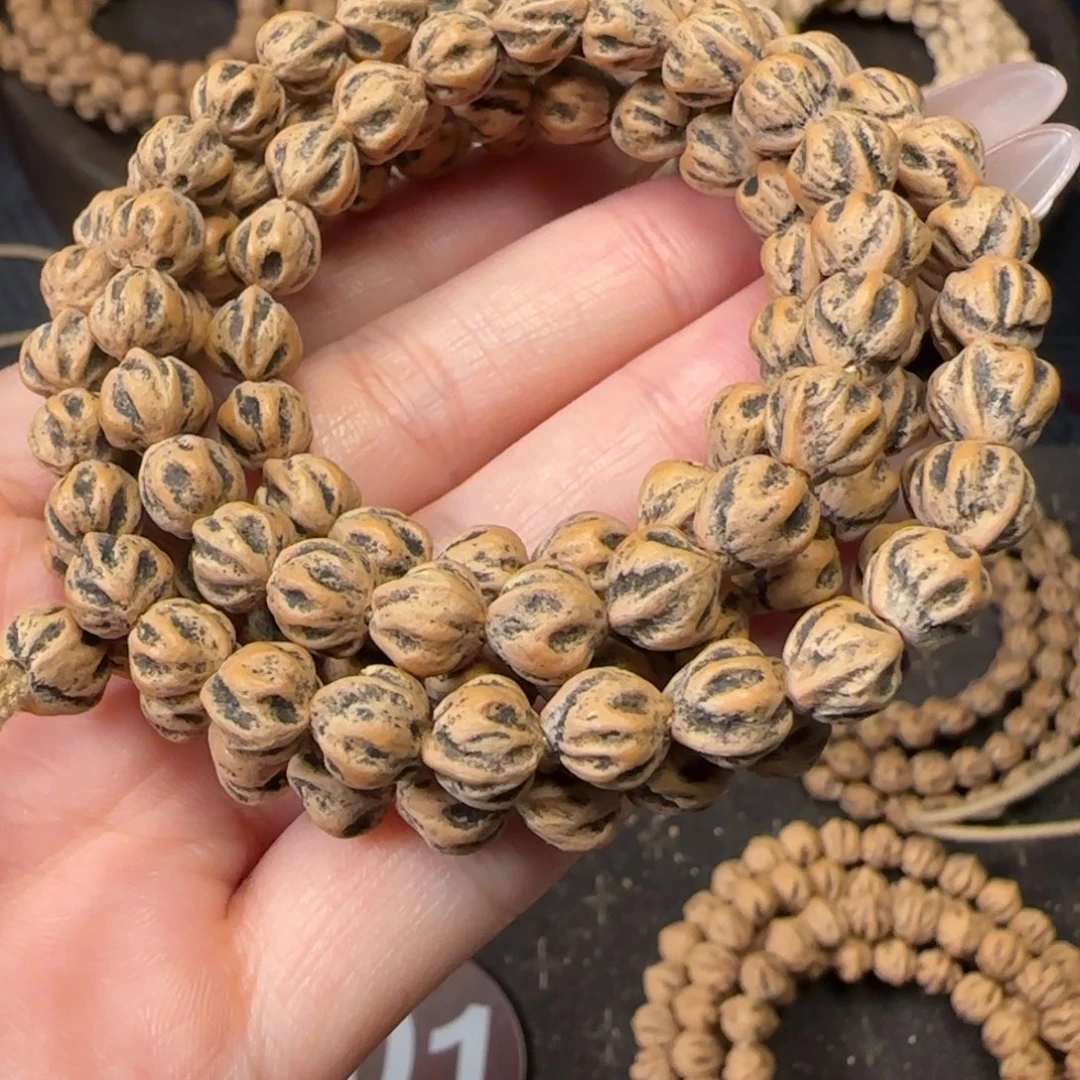 用***4吊坠柏香籽/百香籽