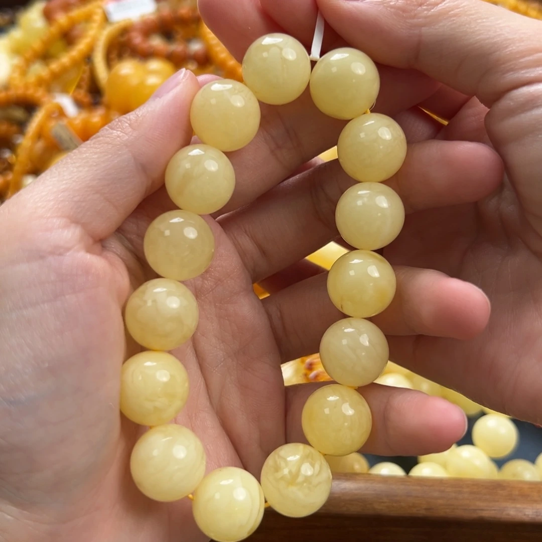未镶嵌琥珀珠宝奇石