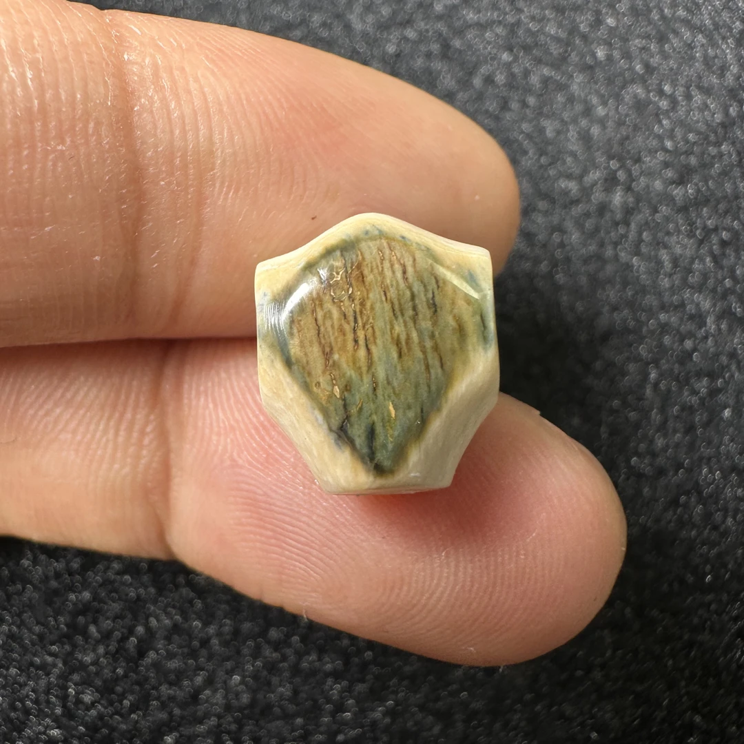 F313猛犸象牙对孔11*9mm鲨鱼背三通冰料果冻料