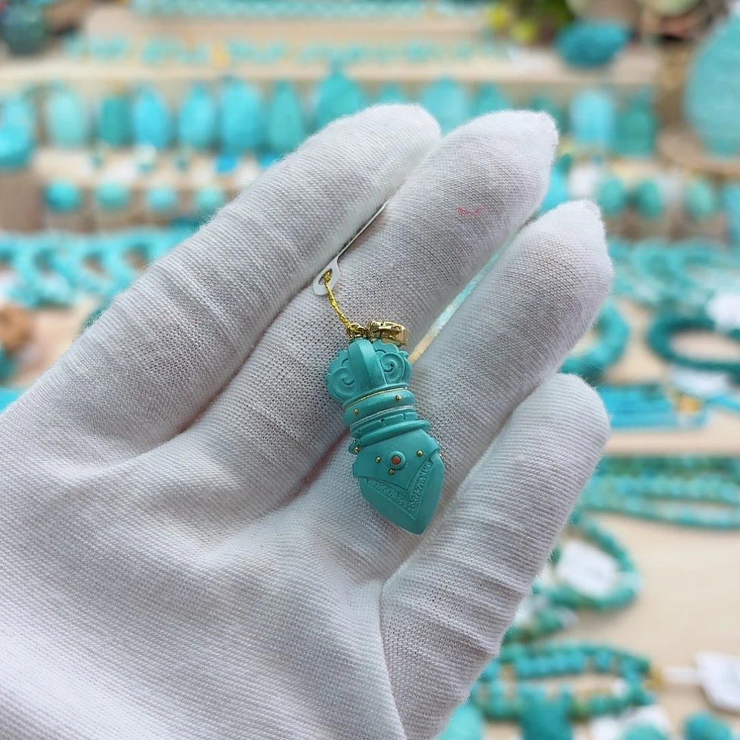 绿松石18K金镶嵌珠宝奇石