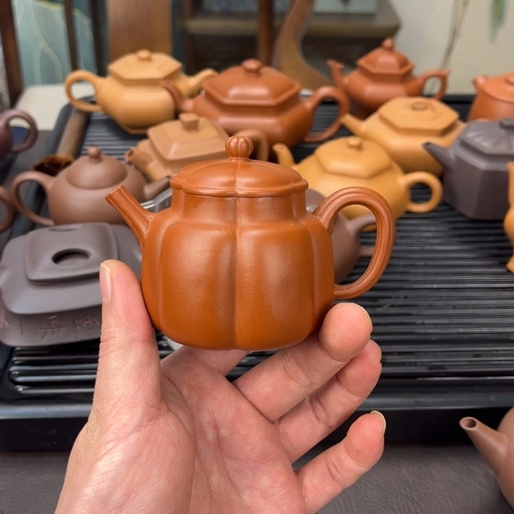 雷***锤茶壶紫砂微瑕的朱泥