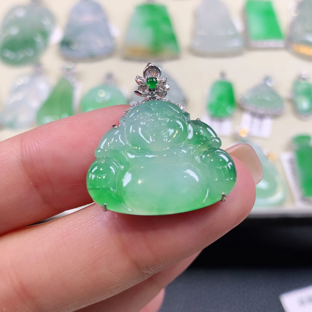 翡翠18K金镶嵌颈饰缅甸天然a货翡翠