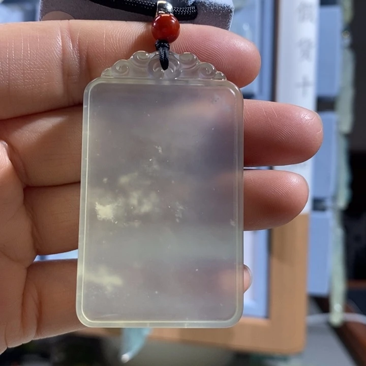 岫玉未镶嵌颈饰吊坠