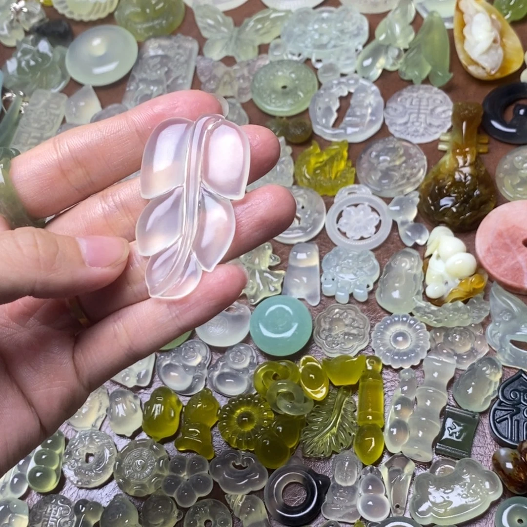 蛇纹石玉合金颈饰