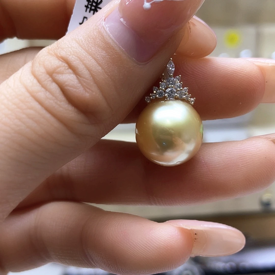 海水珍珠颈饰18K金镶嵌