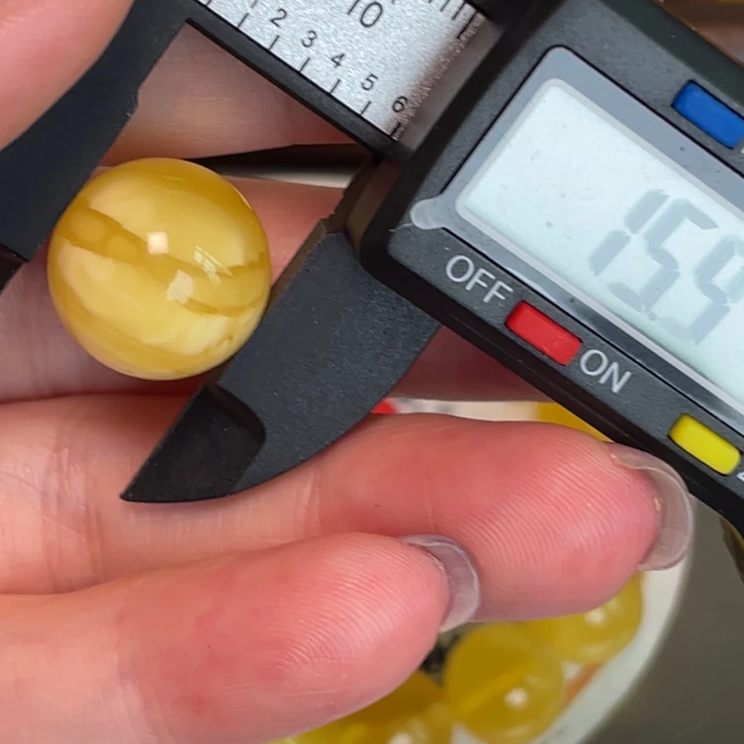 未镶嵌琥珀裸石蜜蜡99