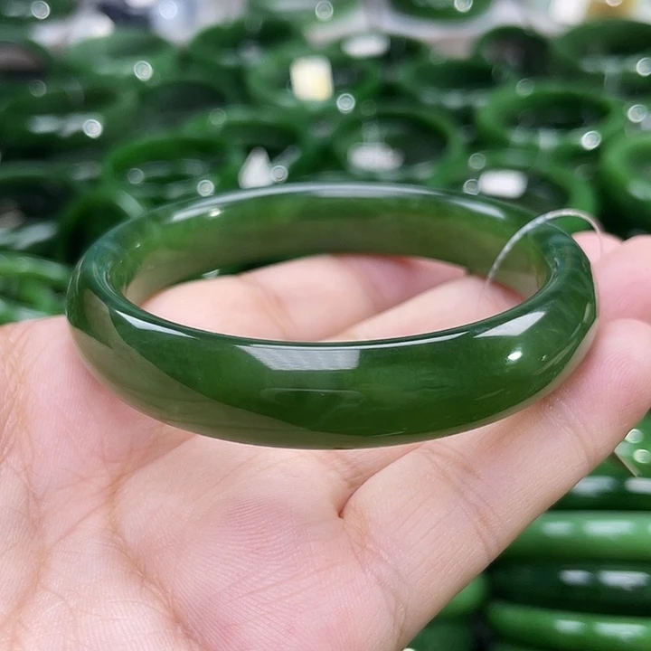 未镶嵌手镯和田玉（碧玉）