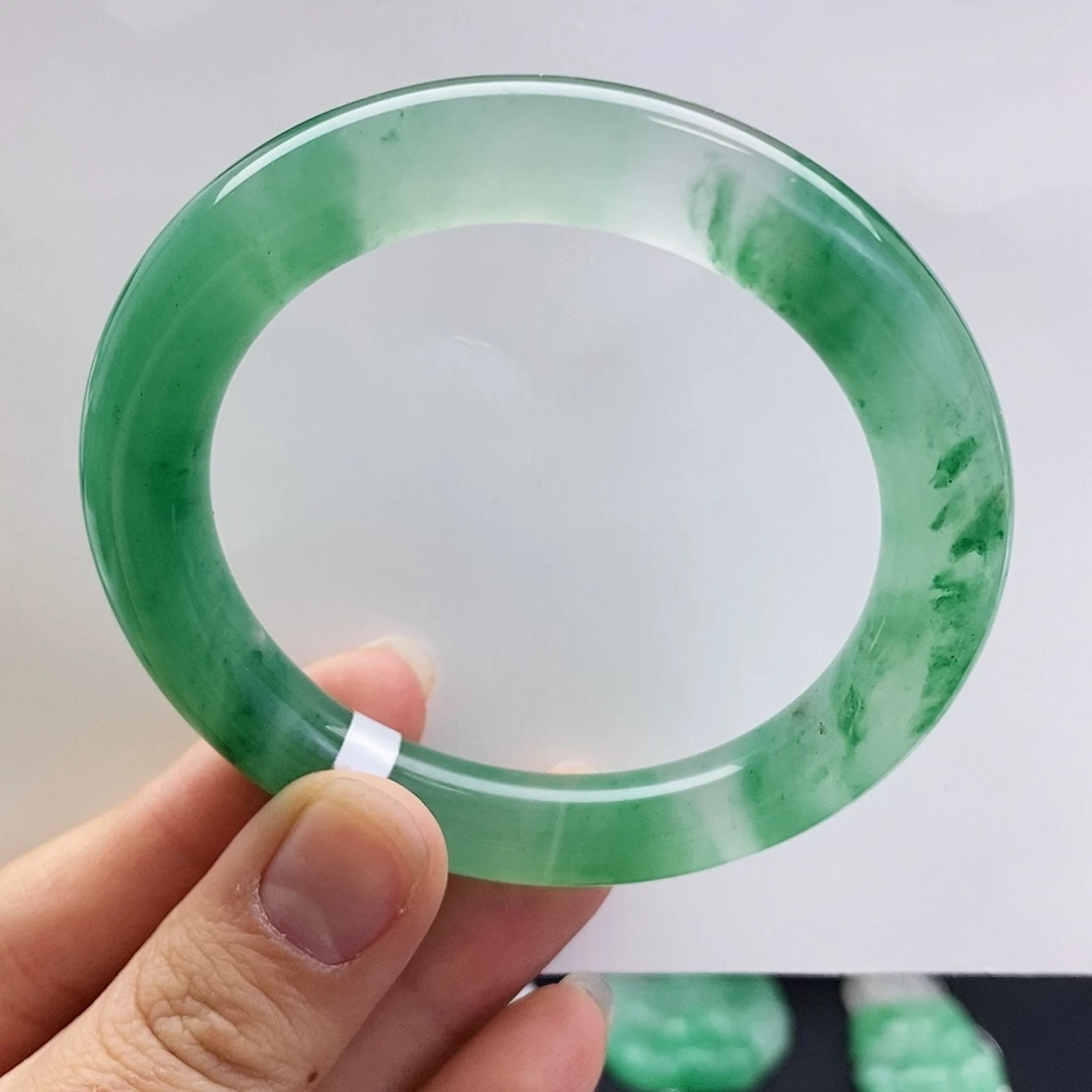 石英质玉未镶嵌手镯