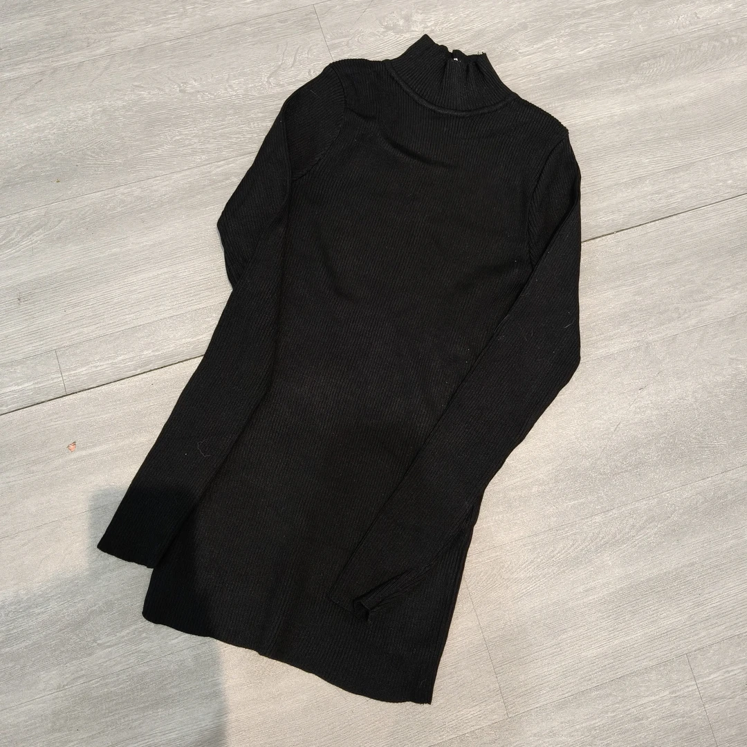 半高领弹力内搭细坑条针织打底衫-果梓434