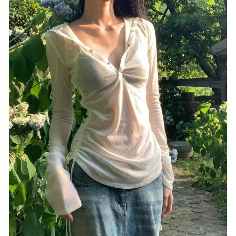 2025夏季气质通勤风女士修身短款冰丝针织长袖连帽半开领带纽