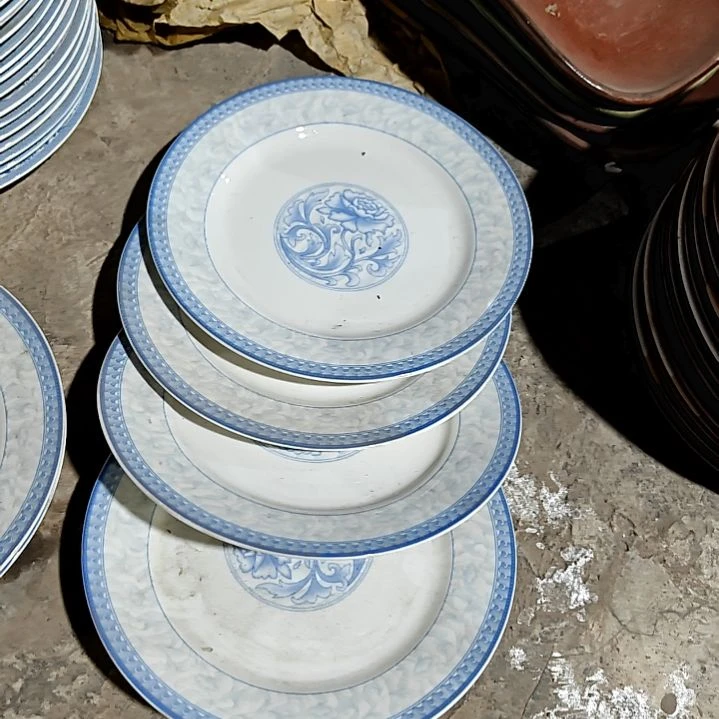 摆件陶瓷盘子碗啥都有